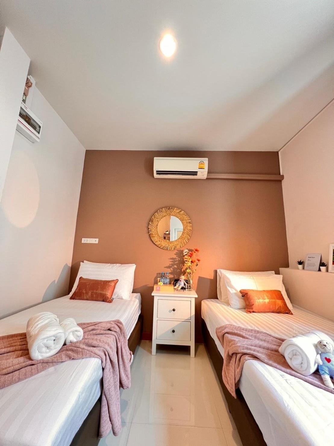 Por Poshtel Kanchanaburi Exterior photo