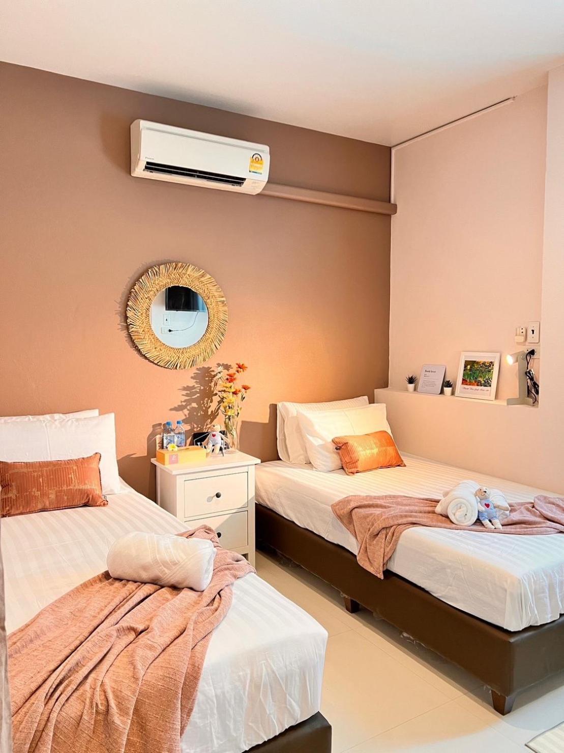 Por Poshtel Kanchanaburi Exterior photo